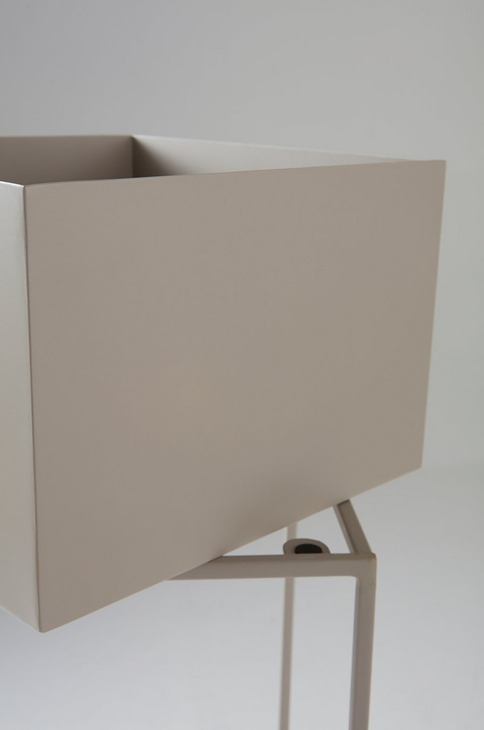 Jotex BYRON Übertopf mit Gestell, 32x32 cm Letzte 3 Tage