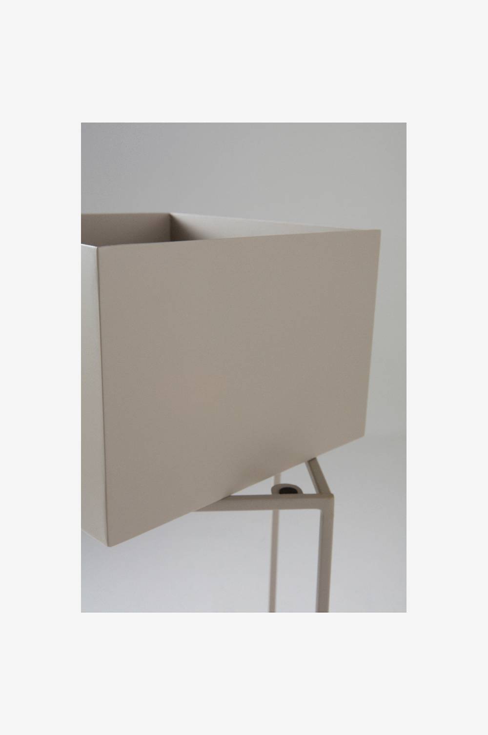 Jotex BYRON Übertopf mit Gestell, 32x32 cm Letzte 3 Tage