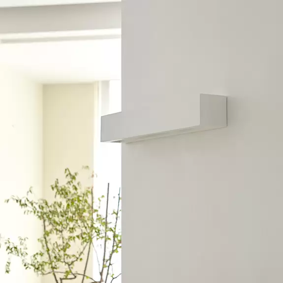 Lampenwelt Lindby Wandlampe Tjada, 51 cm, weiß, Gips, G9, bemalbar Verkauf