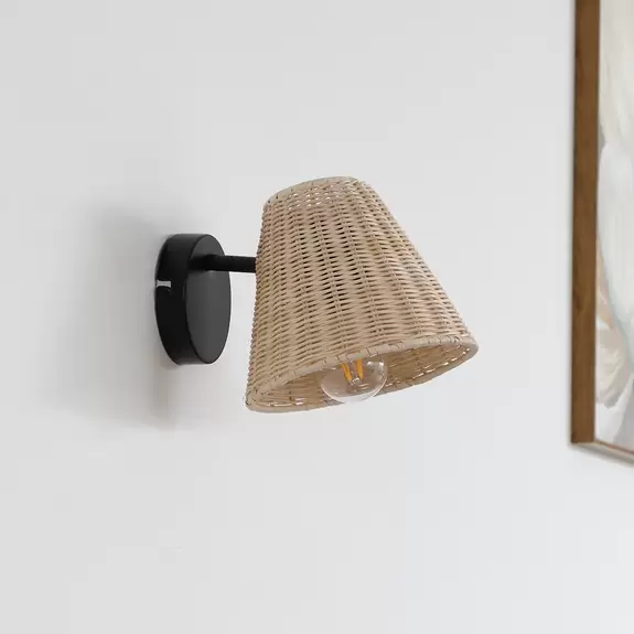 Lampenwelt Lindby Wandleuchte Zyralia, holzfarben, Rattan, 19,5 cm hoch Sonderangebot