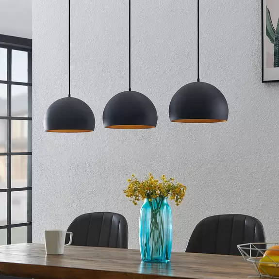 Lampenwelt Lindby Pendelleuchte Tarjei, 120 cm, schwarz-gold, Stahl Lagerräumung