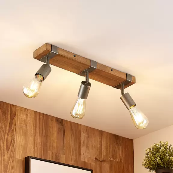 Lampenwelt Lindby Deckenspot Quitana, 3-flammig, Kiefernholz, E27 Begrenzte Freigabe