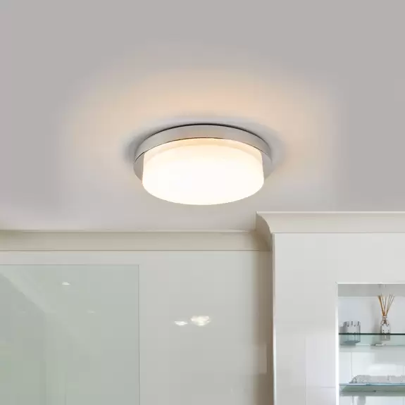 Lampenwelt Chromglänzende LED-Deckenleuchte Cordula, IP44 Kostenloser Versand