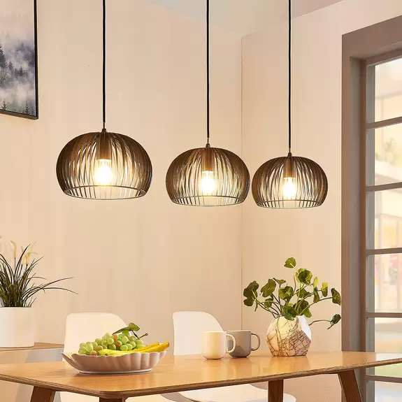 Lampenwelt Pendellampe Jusra aus schwarzem Metall, 3-fl Exklusive Angebote