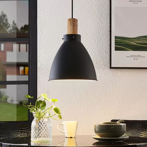 Lampenwelt Lindby Hängeleuchte Trebale, 1-flammig, E27, Eisen, Holz VIP-Rabatte