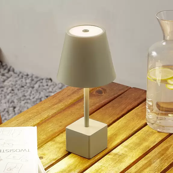 Lampenwelt Lindby LED-Akkutischleuchte Janea CUBE, grün, Metall Riesige Rabatte