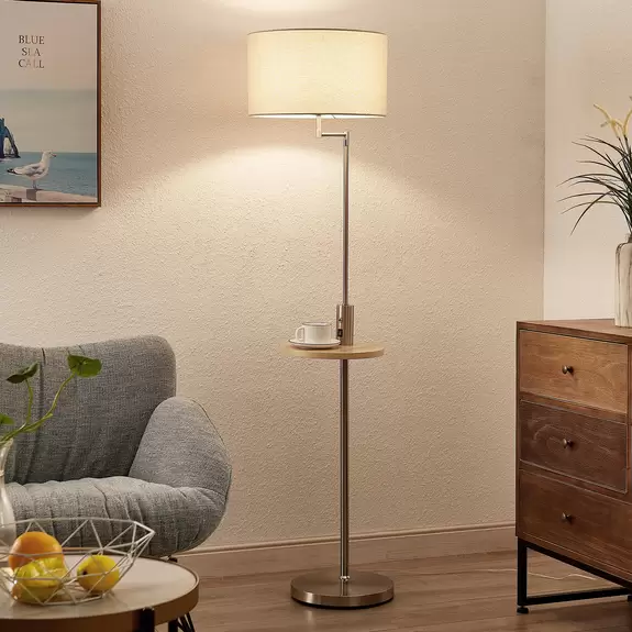 Lampenwelt Lindby Stehlampe Zinia, nickelfarben, Ablage, USB-Anschluss Versandkostenfrei