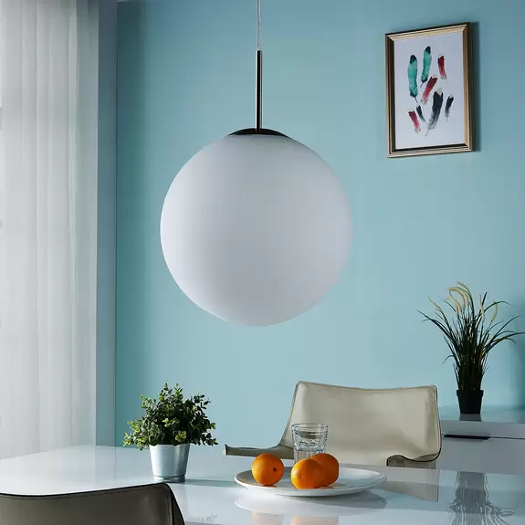 Lampenwelt Kugel-Hängeleuchte Marike aus Opalglas, 35 cm Saisonschlussverkauf