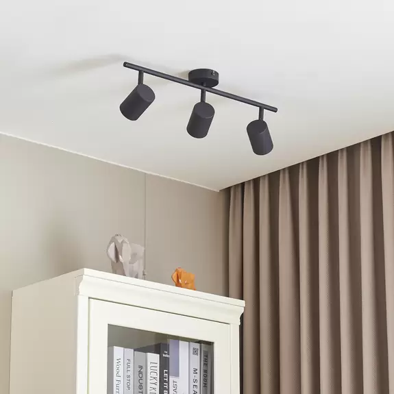 Lampenwelt Lindby Jorell Deckenspot, schmal, schwarz, 3-flg 50% Rabatt für begrenzte Zeit