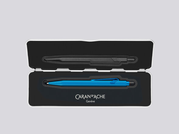 Nuuna Kugelschreiber Caran d'Ache 849 Claim Your Style Edition Azurblau mit Etui Speichern exportieren