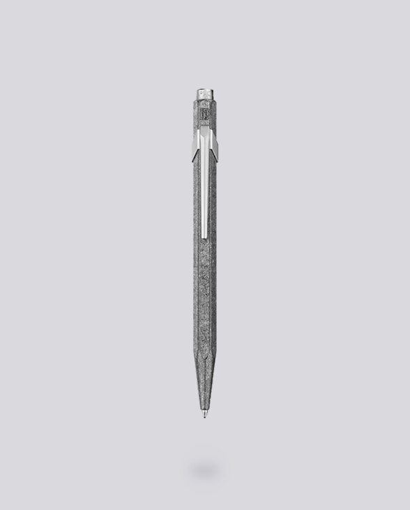 Nuuna Kugelschreiber Caran d'Ache 849 Original mit Etui Tägliche Deals