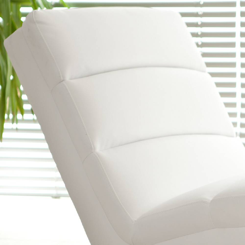 Salesfever Designer weiß Relaxliege aus Kunstleder Senta im Angebot